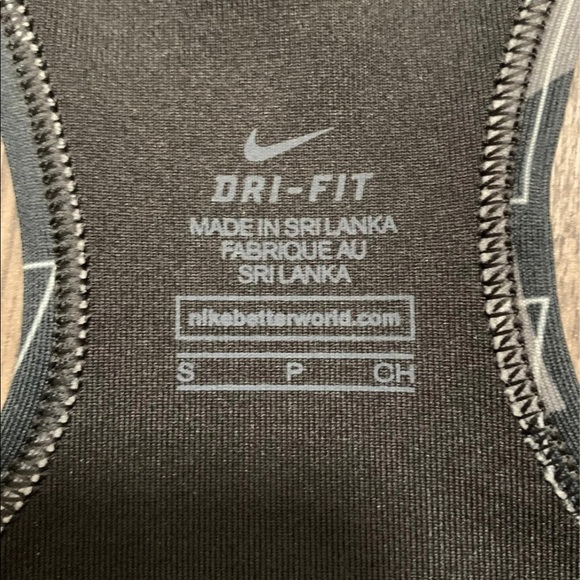 Nike Sports Bra - Picture 4 of 6